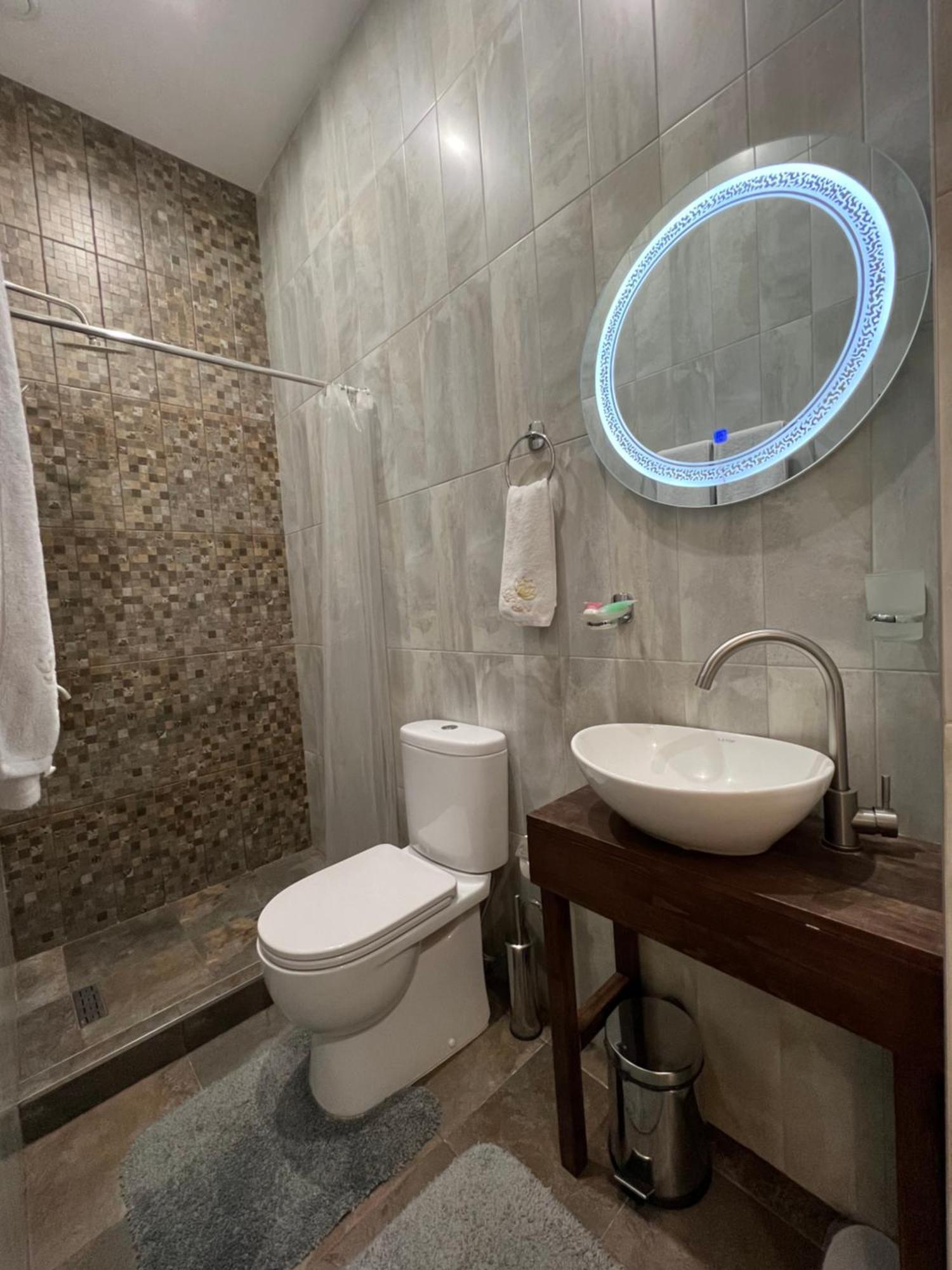 Hotel Fleur 예레반 외부 사진